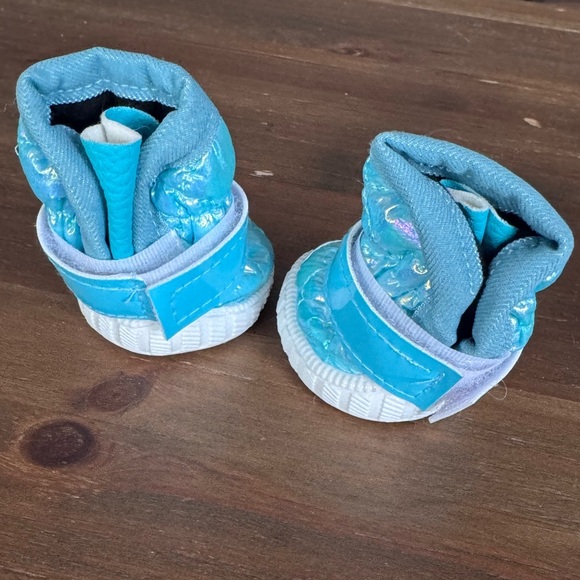 Teal/Voue Dog Snow Boots Shoes with Velcro Straps Flexible Soles NWOT - Picture 6 of 7